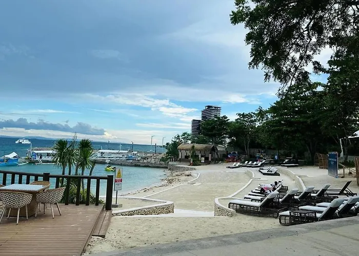 The Mactan Newtwon Near Airport With Pool&beach Access Apartment